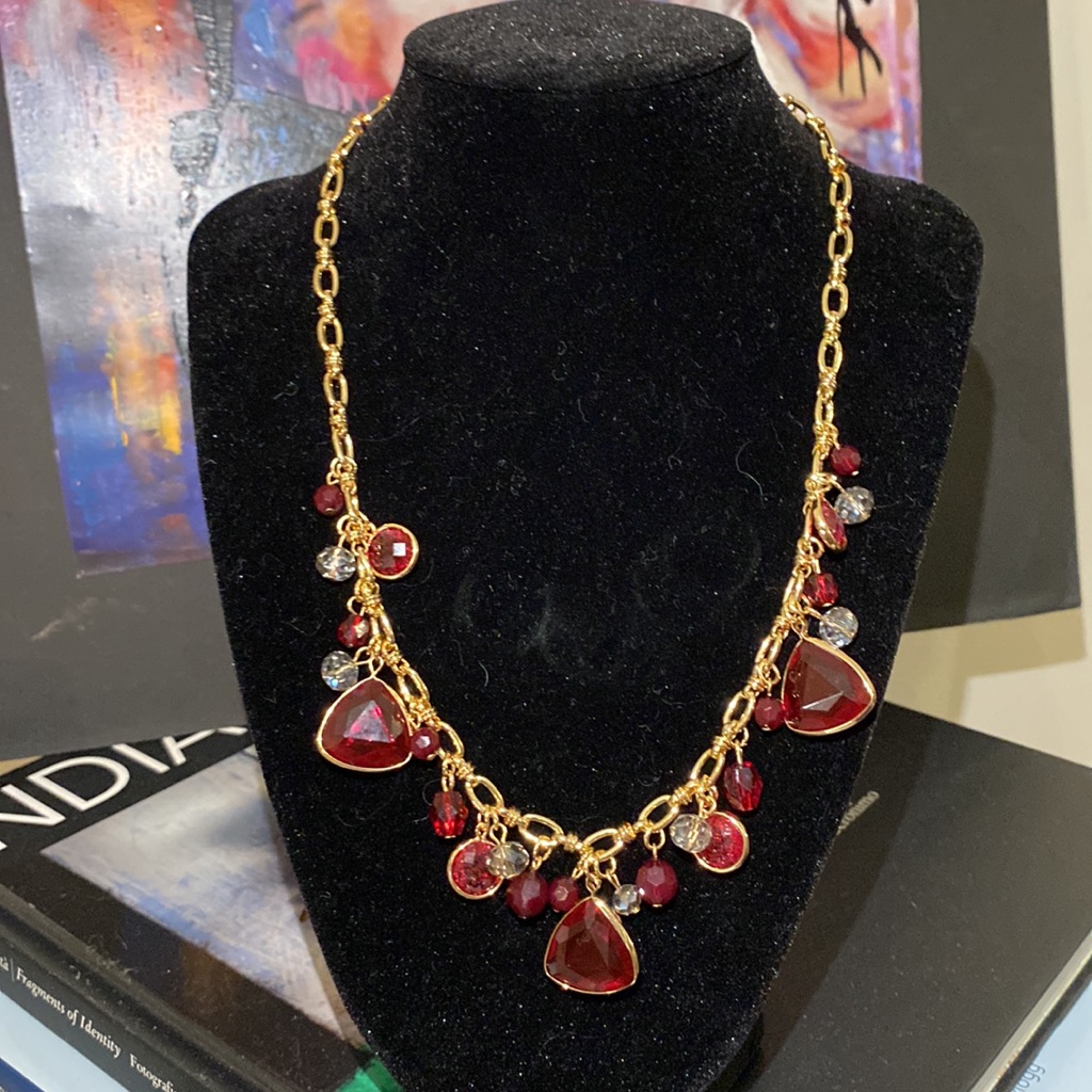 Beautiful Crystal Necklace From Ann Taylor 22 Inches Long Luxury Custom Jewelry 14$